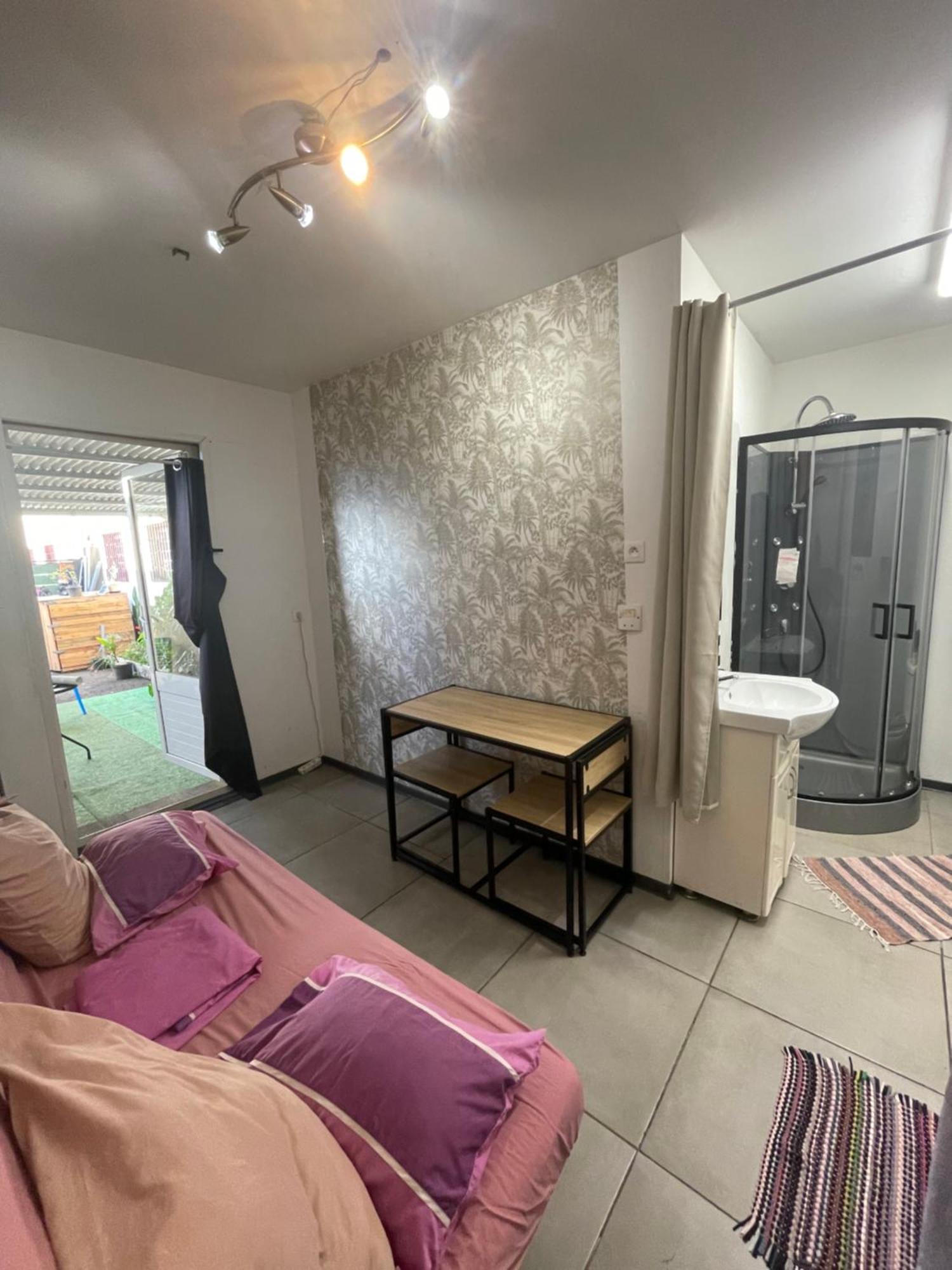 Mobilhome Pour 2 Personnes Le Tampon Ngoại thất bức ảnh